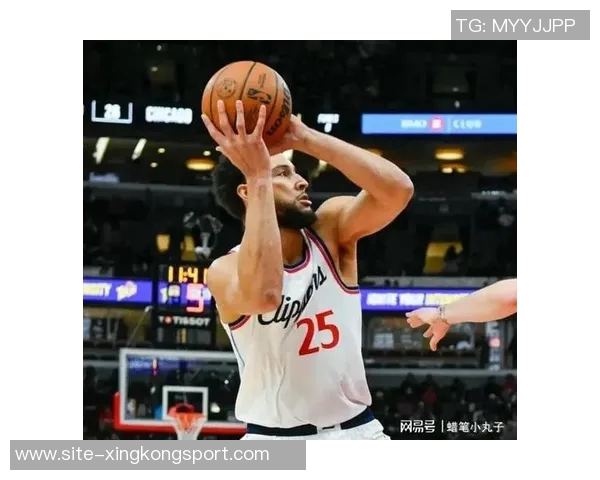 西蒙斯与普理查德联手发威半场三分雨助力球队28分狂潮