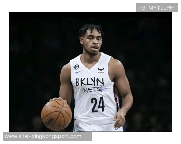 卡梅隆托马斯高效得分表现出色13投8中斩获21分助球队争胜