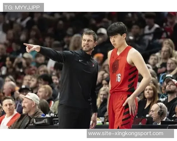 韩乔生点评杨瀚森防守进步期待他在新赛季中发挥蓝领作用 韩乔生点评杨瀚森防守进步期待他在新赛季中发挥蓝领作用